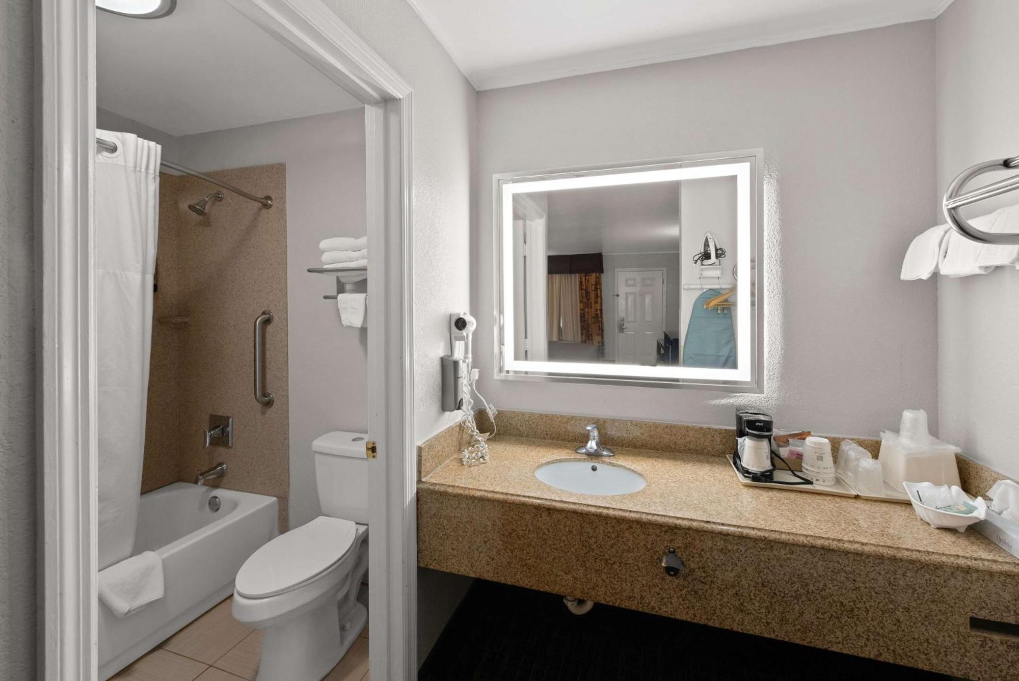Best Western Executive Inn Grove City Exteriör bild